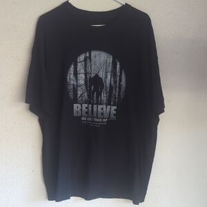 Believe Graphic Tee in Black